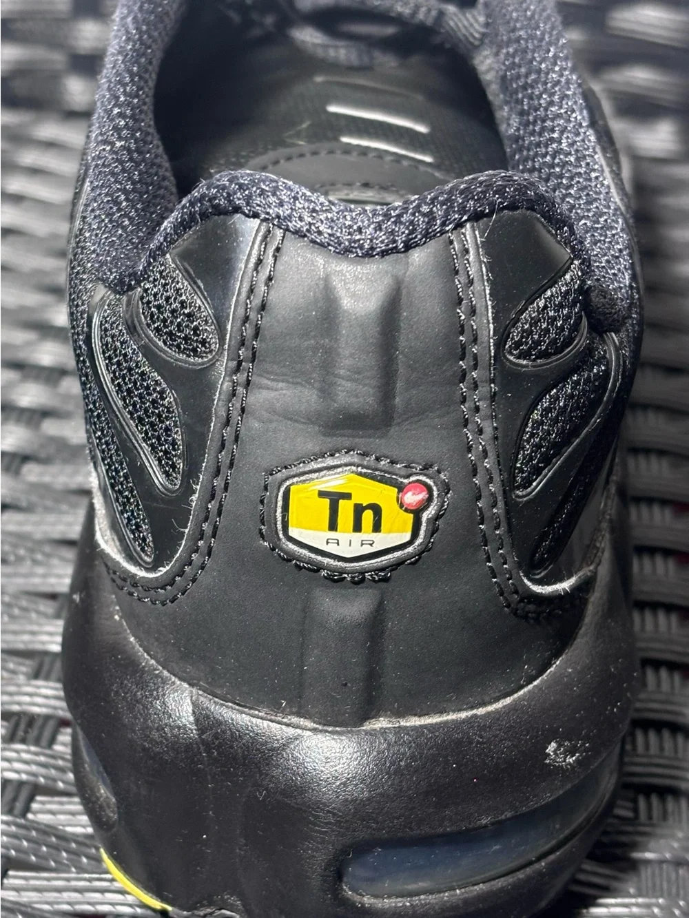 Nike Air Max Plus Size 6.5 Y Black Athletic Sneakers